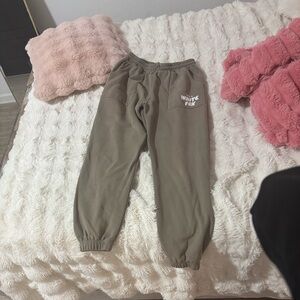 White fox Medium sweatpants